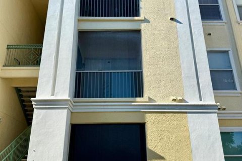 Купить кондоминиум в Киссимми, Флорида 3 комнаты, 66.15м2, № 1913799 - фото 1