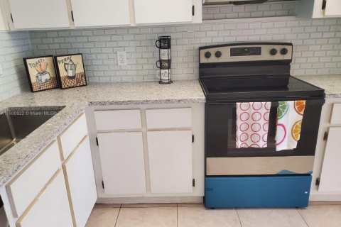 Adosado en venta en Davie, Florida, 2 dormitorios, 123.19 m2 № 2035542 - foto 5