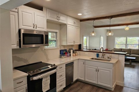 Villa ou maison à vendre à New Smyrna Beach, Floride: 2 chambres, 83.05 m2 № 1630424 - photo 9