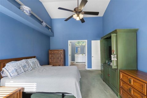 House in Lutz, Florida 3 bedrooms, 166.67 sq.m. № 2299610 - photo 16
