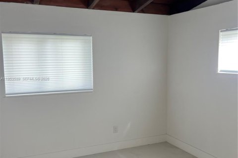 Купить виллу или дом в Майами-Гарденс, Флорида 4 спальни, 189.99м2, № 2009241 - фото 22