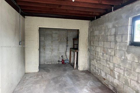 Купить виллу или дом в Майами-Гарденс, Флорида 4 спальни, 189.99м2, № 2009241 - фото 25