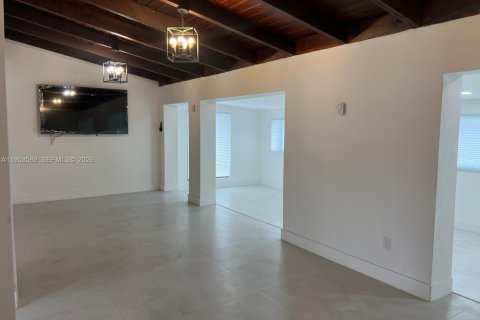 Купить виллу или дом в Майами-Гарденс, Флорида 4 спальни, 189.99м2, № 2009241 - фото 4