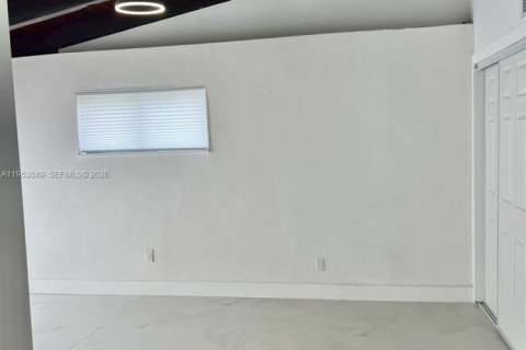 Купить виллу или дом в Майами-Гарденс, Флорида 4 спальни, 189.99м2, № 2009241 - фото 23