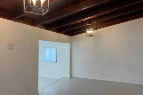 Купить виллу или дом в Майами-Гарденс, Флорида 4 спальни, 189.99м2, № 2009241 - фото 3