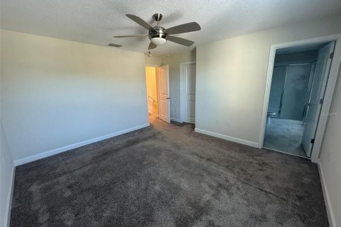 Townhouse in Winter Garden, Florida 3 bedrooms, 141.03 sq.m. № 2201977 - photo 16
