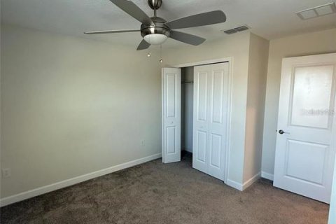 Townhouse in Winter Garden, Florida 3 bedrooms, 141.03 sq.m. № 2201977 - photo 23