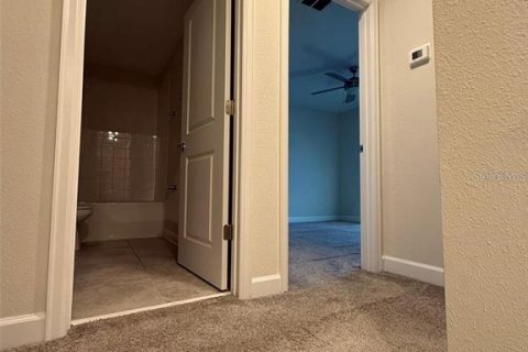 Townhouse in Winter Garden, Florida 3 bedrooms, 141.03 sq.m. № 2201977 - photo 14
