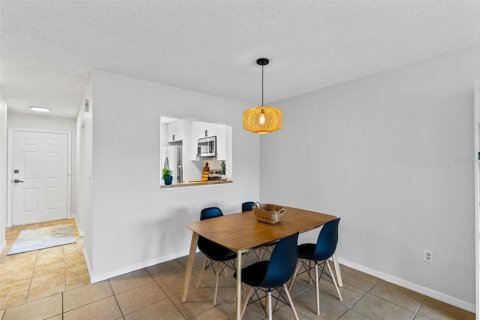 Condo in Orlando, Florida, 1 bedroom  № 2211363 - photo 7