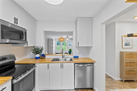 Condo in Orlando, Florida, 1 bedroom  № 2211363 - photo 4