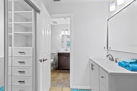 Condo in Orlando, Florida, 1 bedroom  № 2211363 - photo 15