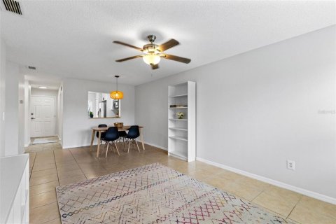 Condo in Orlando, Florida, 1 bedroom  № 2211363 - photo 10