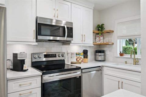 Condominio en venta en Orlando, Florida, 2 dormitorios, 115.2 m2 № 2157399 - foto 11