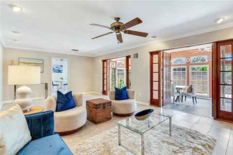 Casa en venta en Tampa, Florida, 4 dormitorios, 339 m2 № 1797820 - foto 24