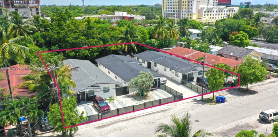 Propiedad comercial en Miami, Florida 350.52 m2 № 1715786