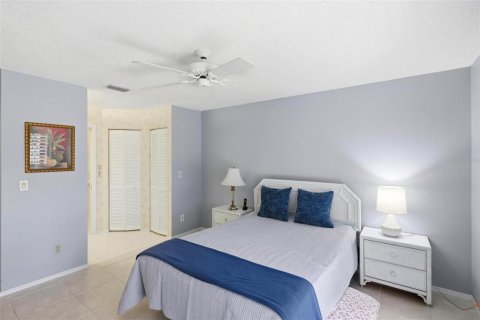 Condo in Venice, Florida, 3 bedrooms  № 2101471 - photo 30