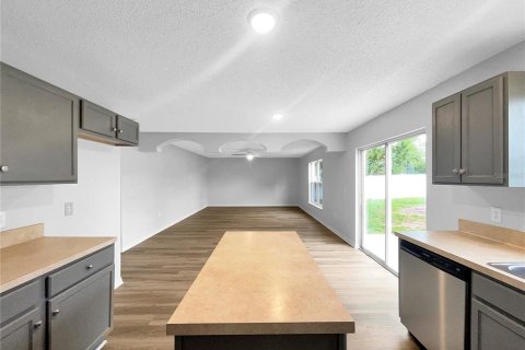 House in Palm Coast, Florida 5 bedrooms, 275.36 sq.m. № 1819632 - photo 6