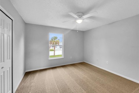 House in Palm Coast, Florida 5 bedrooms, 275.36 sq.m. № 1819632 - photo 22