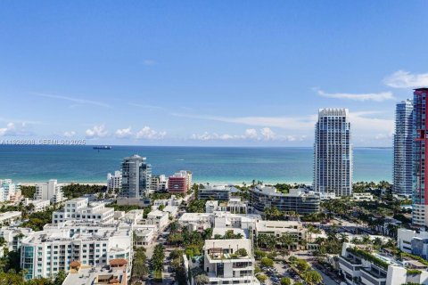 Condo in Miami Beach, Florida, 1 bedroom № 2039675 - photo 9