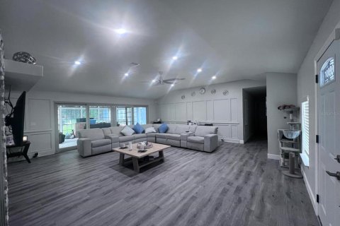 Casa en alquiler en Oxford, Florida, 3 dormitorios, 208.47 m2 № 1900227 - foto 6