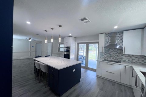 Casa en alquiler en Oxford, Florida, 3 dormitorios, 208.47 m2 № 1900227 - foto 25