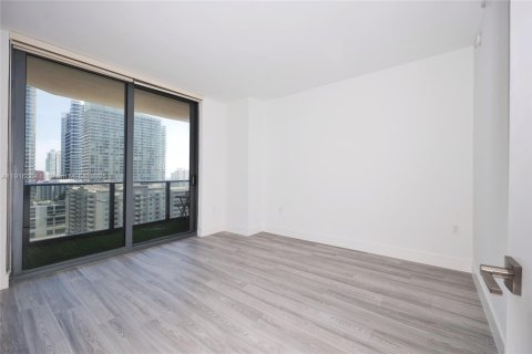 Condo in Miami, Florida, 1 bedroom  № 2016450 - photo 11