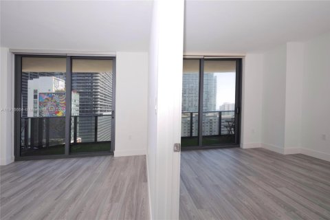 Condo in Miami, Florida, 1 bedroom  № 2016450 - photo 14
