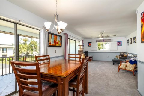 Condo in Venice, Florida, 2 bedrooms  № 1608060 - photo 17