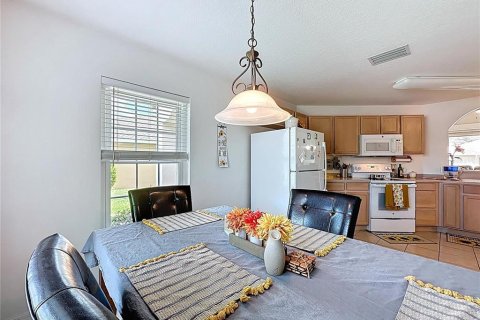 House in Davenport, Florida 2 bedrooms, 137.96 sq.m. № 1849967 - photo 19