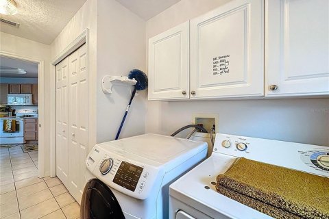 House in Davenport, Florida 2 bedrooms, 137.96 sq.m. № 1849967 - photo 27