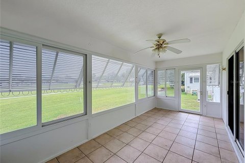 Villa ou maison à vendre à Lady Lake, Floride: 2 chambres, 115.94 m2 № 2420405 - photo 25