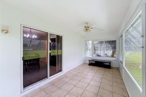Villa ou maison à vendre à Lady Lake, Floride: 2 chambres, 115.94 m2 № 2420405 - photo 24