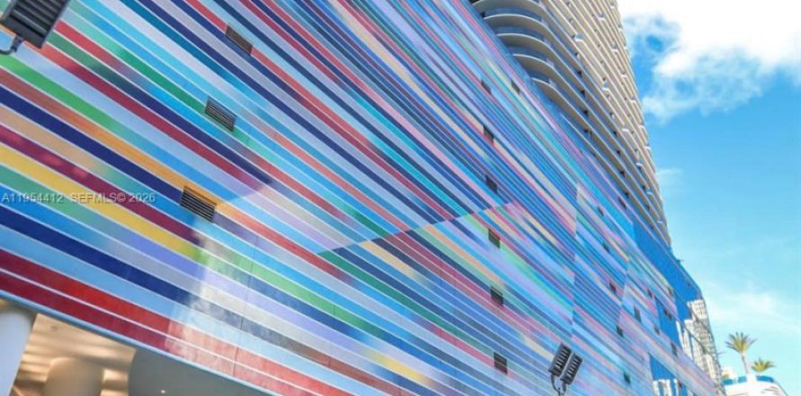 Кондоминиум с 1 спальней в Майами, Флорида № 2008338