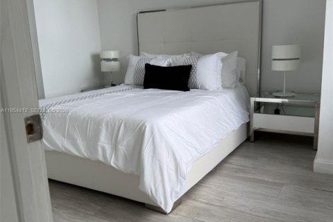 Снять в аренду кондоминиум в Майами, Флорида 1 спальня, 70.23м2, № 2008338 - фото 11