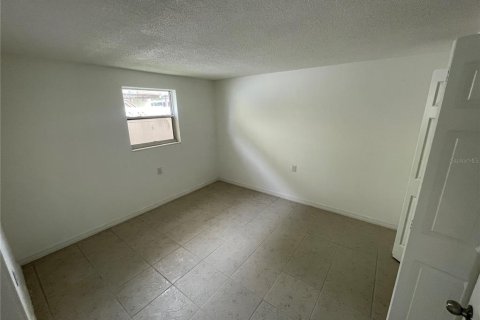 Apartment in New Port Richey, Florida 2 bedrooms, 66.89 sq.m. № 1913043 - photo 12