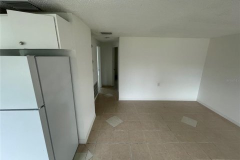 Apartment in New Port Richey, Florida 2 bedrooms, 66.89 sq.m. № 1913043 - photo 7