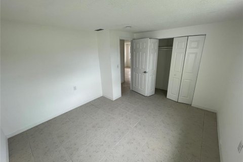 Apartment in New Port Richey, Florida 2 bedrooms, 66.89 sq.m. № 1913043 - photo 8