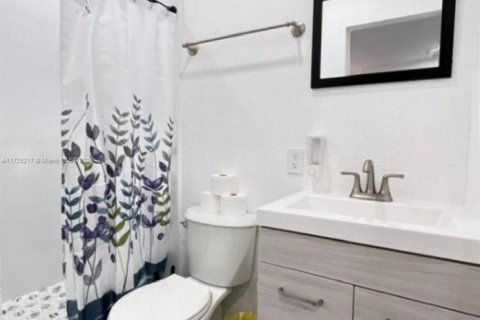 Casa en venta en Miami, Florida, 4 dormitorios, 128.95 m2 № 1982387 - foto 14