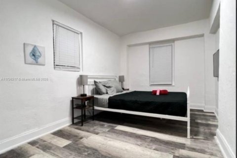 Casa en venta en Miami, Florida, 4 dormitorios, 128.95 m2 № 1982387 - foto 8
