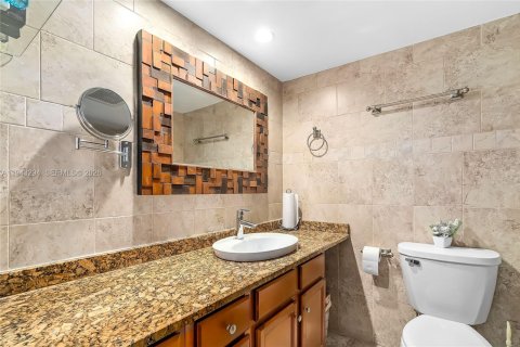 Copropriété à vendre à Sunny Isles Beach, Floride: 2 chambres, 119.47 m2 № 1999644 - photo 27