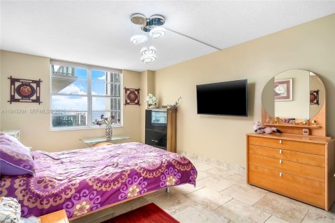 Copropriété à vendre à Sunny Isles Beach, Floride: 2 chambres, 119.47 m2 № 1999644 - photo 21