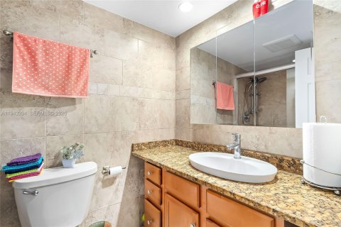 Copropriété à vendre à Sunny Isles Beach, Floride: 2 chambres, 119.47 m2 № 1999644 - photo 24