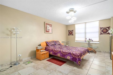 Copropriété à vendre à Sunny Isles Beach, Floride: 2 chambres, 119.47 m2 № 1999644 - photo 20