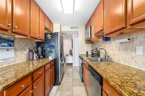 Copropriété à vendre à Sunny Isles Beach, Floride: 2 chambres, 119.47 m2 № 1999644 - photo 16