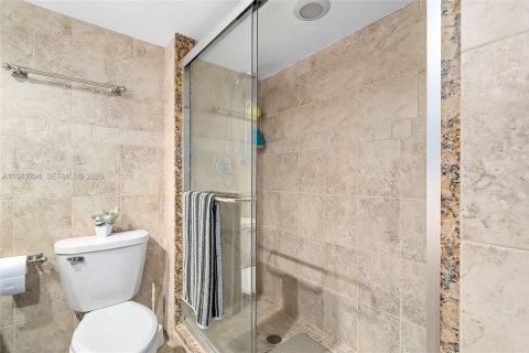 Copropriété à vendre à Sunny Isles Beach, Floride: 2 chambres, 119.47 m2 № 1999644 - photo 28