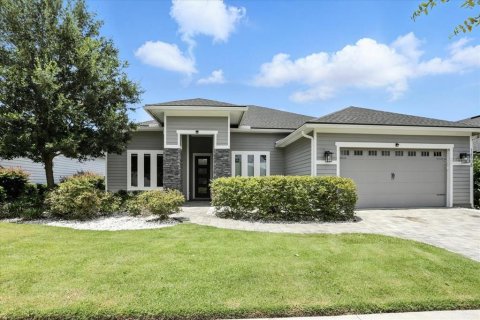 House in Gainesville, Florida 4 bedrooms, 212.56 sq.m. № 1796188 - photo 1