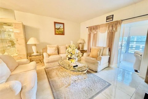 Condo à Margate, Floride, 2 chambres  № 2084678