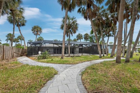 House in Sarasota, Florida 3 bedrooms, 139.35 sq.m. № 1849474 - photo 13