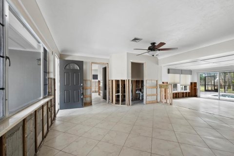 House in Sarasota, Florida 3 bedrooms, 139.35 sq.m. № 1849474 - photo 5