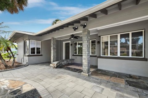 House in Sarasota, Florida 3 bedrooms, 139.35 sq.m. № 1849474 - photo 3